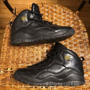 Preloved Jordan Retro 10 NYC Boys sz 6.5y ex cond